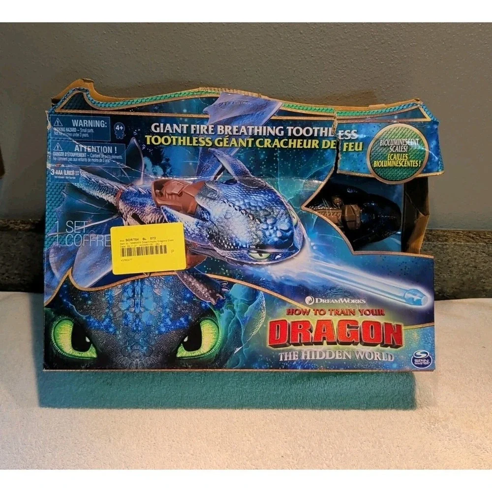 How To Train Your Dragon The Hidden World Giant Fire Breathing Toothless READ